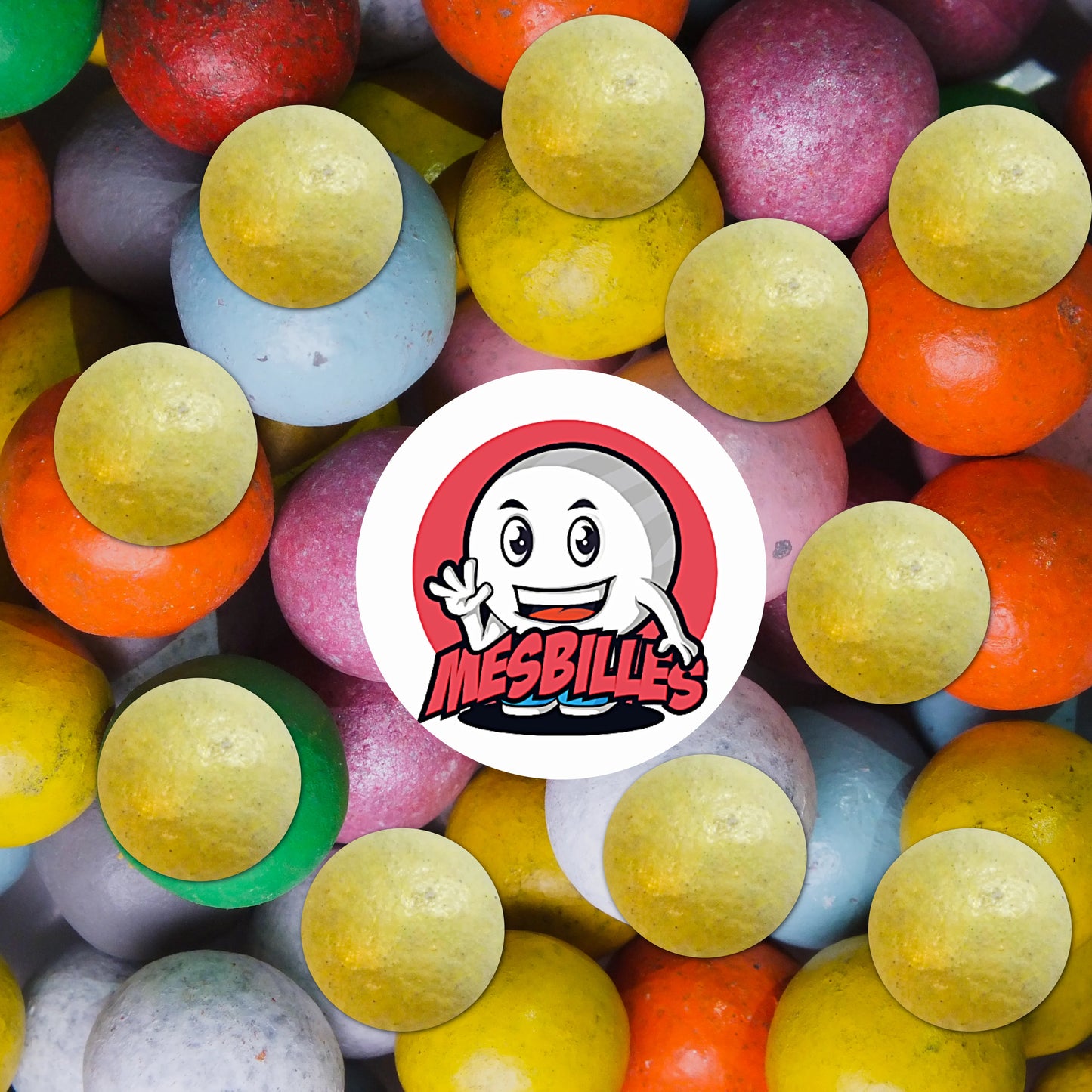 Bille en terre jaune léger de 10 mm sur fond blanc avec logo MesBilles