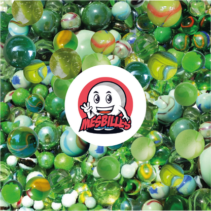 Ensemble 100 Billes Multi Verts MesBilles : billes ludiques aux tons verts variés, translucides et opaques, rappelant la nature et la fraîcheur