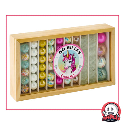 Offrez un monde féérique avec notre coffret 60 billes Licorne ! Couleurs étincelantes, textures variées et coffret en bois adorable. Parfait pour jouer, offrir …