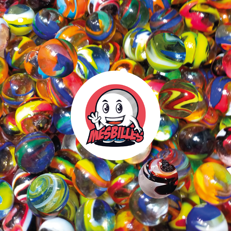 Kim'Play Speedy Sammlermurmel, aus transluzentem Glas, 16 mm, überwiegend schwarz gestreift.