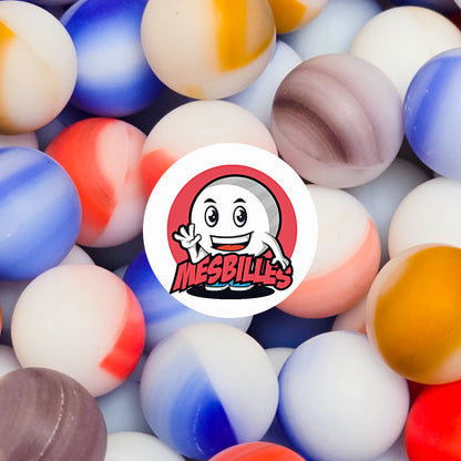 Avec ses teintes pastel qui se fondent l’une dans l’autre, la Bille Iceberg Bi-Couleur 14 mm évoque les aurores polaires : calme, éclatante et mystérieusement apaisante.